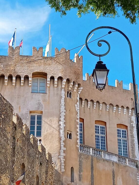 Visite Privée de Cagnes-sur-Mer avec un guide officiel du Ministère de la Culture